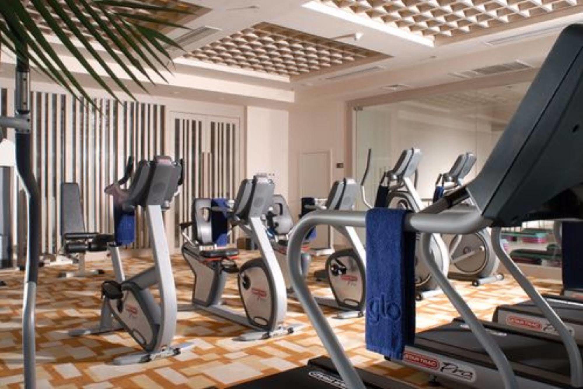 Hotel Nikko טיאנג'ין מראה חיצוני תמונה The gym at the hotel